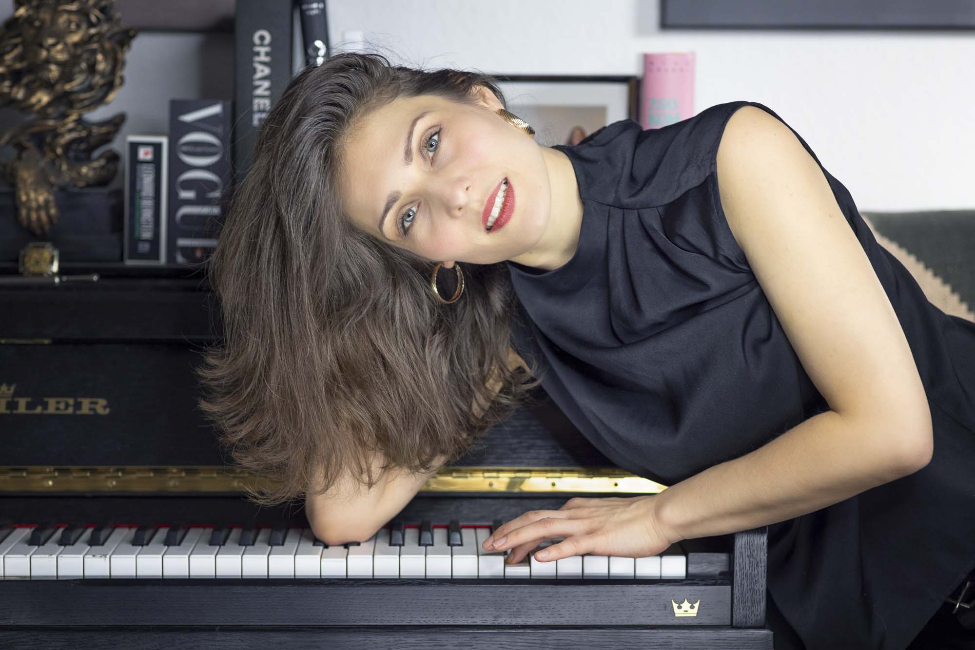 Am Klavier, Studio. Foto: Jan E. Siebert